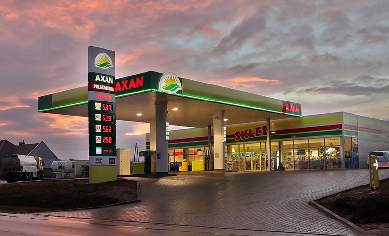 Stacja paliw AXAN — Ryki