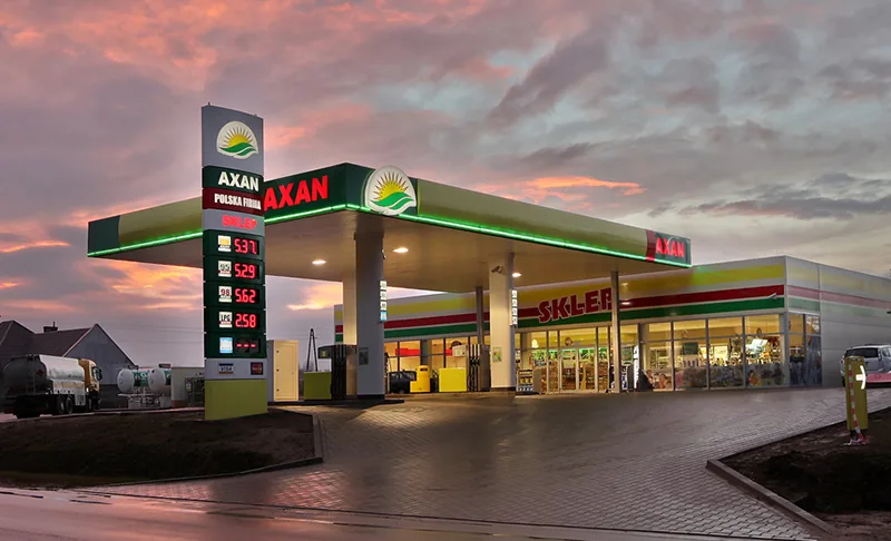 Stacja paliw AXAN — Ryki